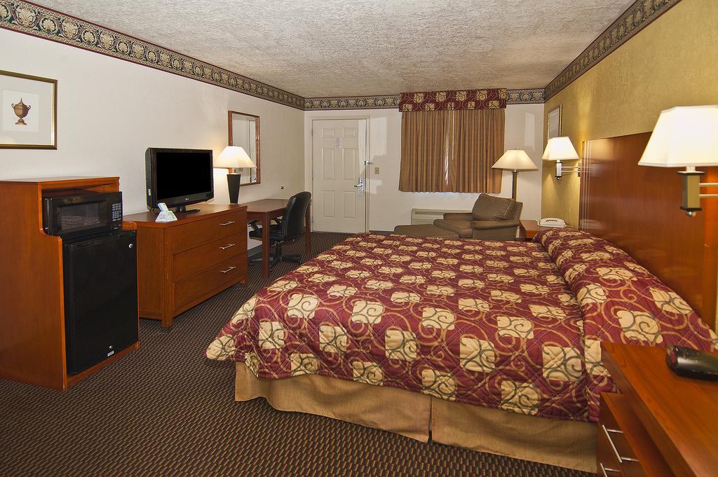 Winnie Inn And Suites Ruang foto