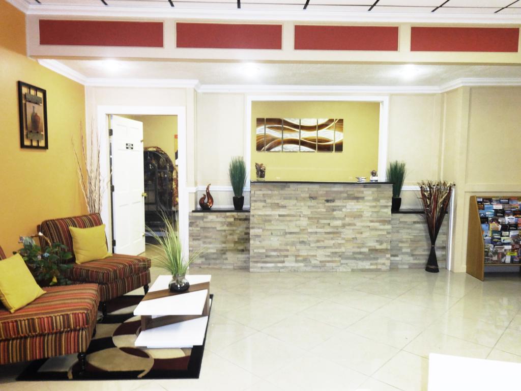 Winnie Inn And Suites Bagian luar foto
